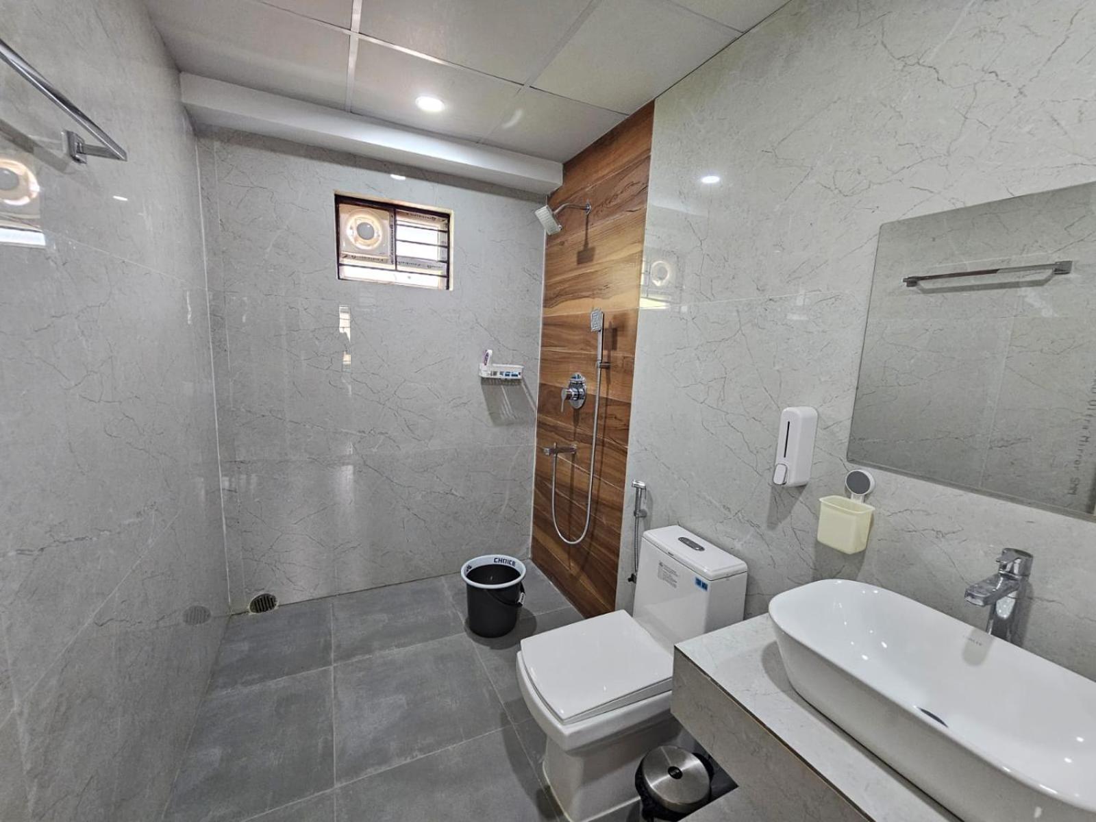 Bed and Breakfast The Nest à Bhubaneswar Extérieur photo