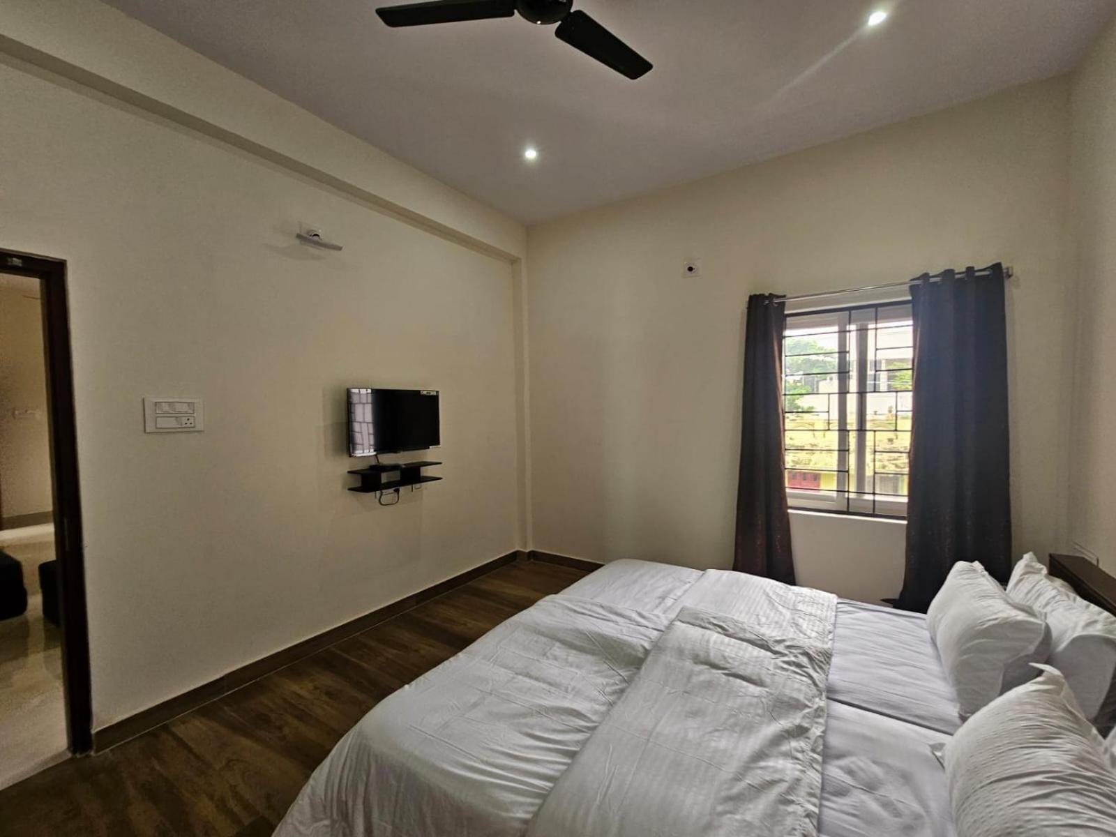 Bed and Breakfast The Nest à Bhubaneswar Extérieur photo