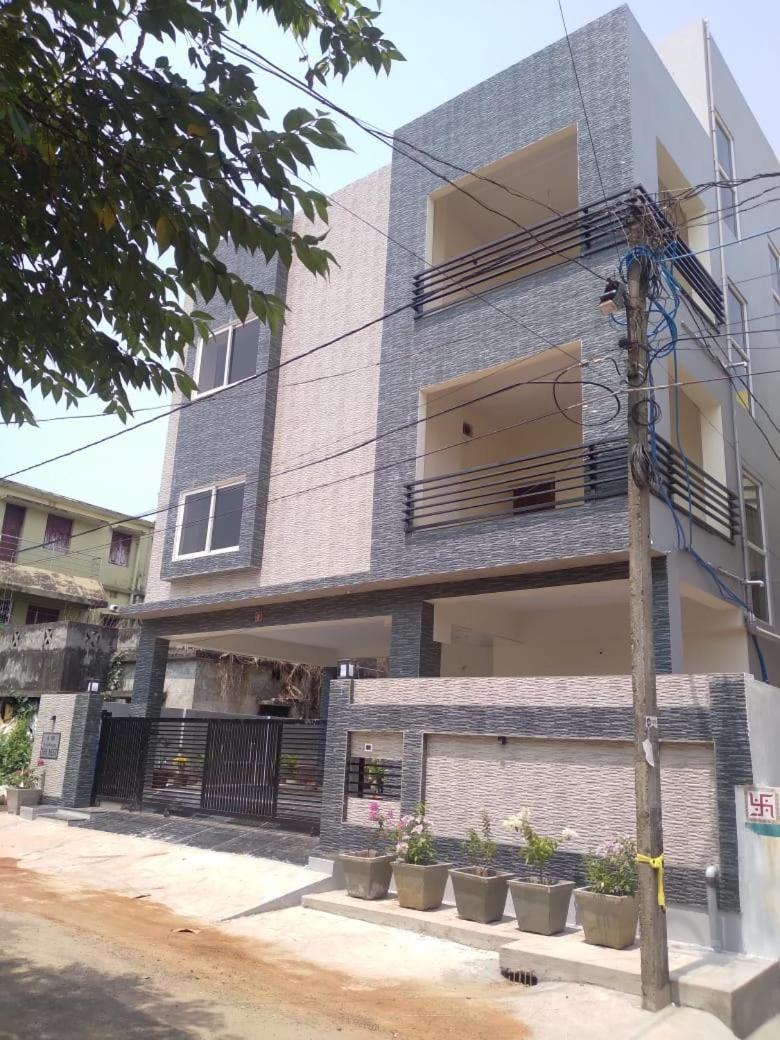 Bed and Breakfast The Nest à Bhubaneswar Extérieur photo